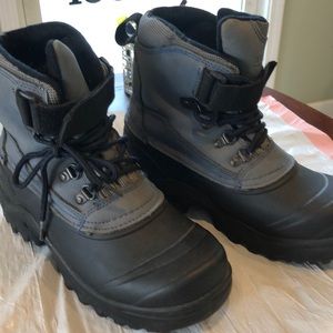 Hiking Boots by Towne London Fog, steamboat sz7